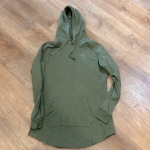 Women’s North Face tunic style hooded sweatshirt. Size large.